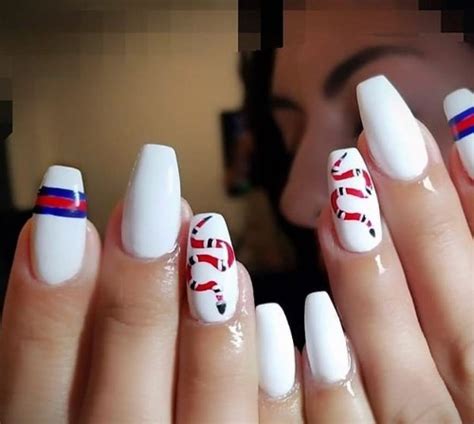 white gucci nails